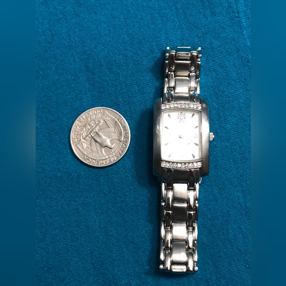 (195)Vintage Beautiful Paolo Gucci ladys Watch 20x24mm case.. - Picture 15 of 15
